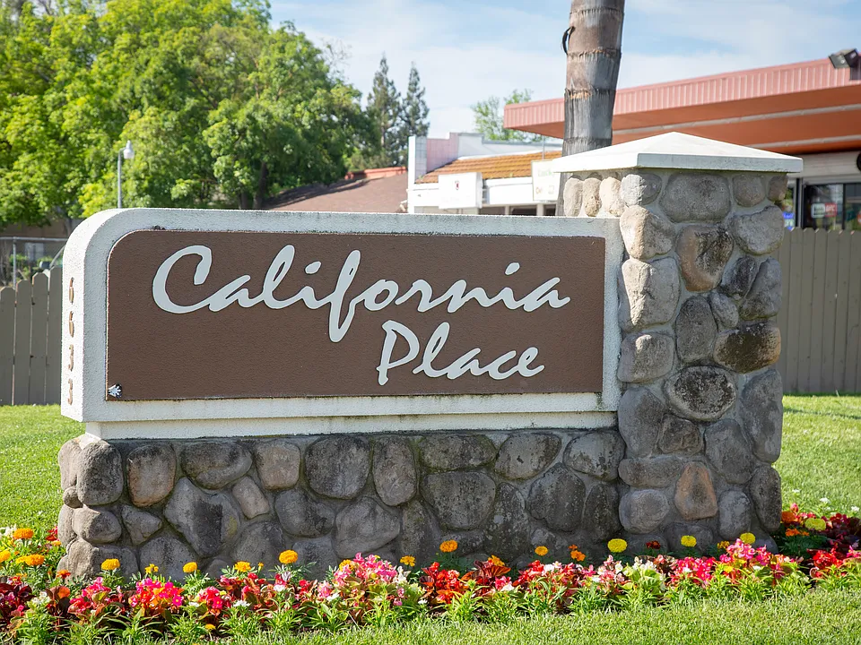 California Place Apartments
