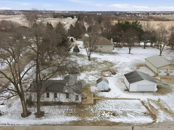 6525 NE Rising Sun Dr, Pleasant Hill, IA 50327