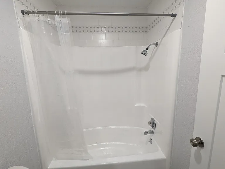 205 Oskaloosa St #206 — Photo 8