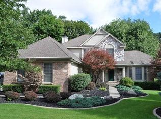 1302 S Creek Dr, Wixom, MI 48393