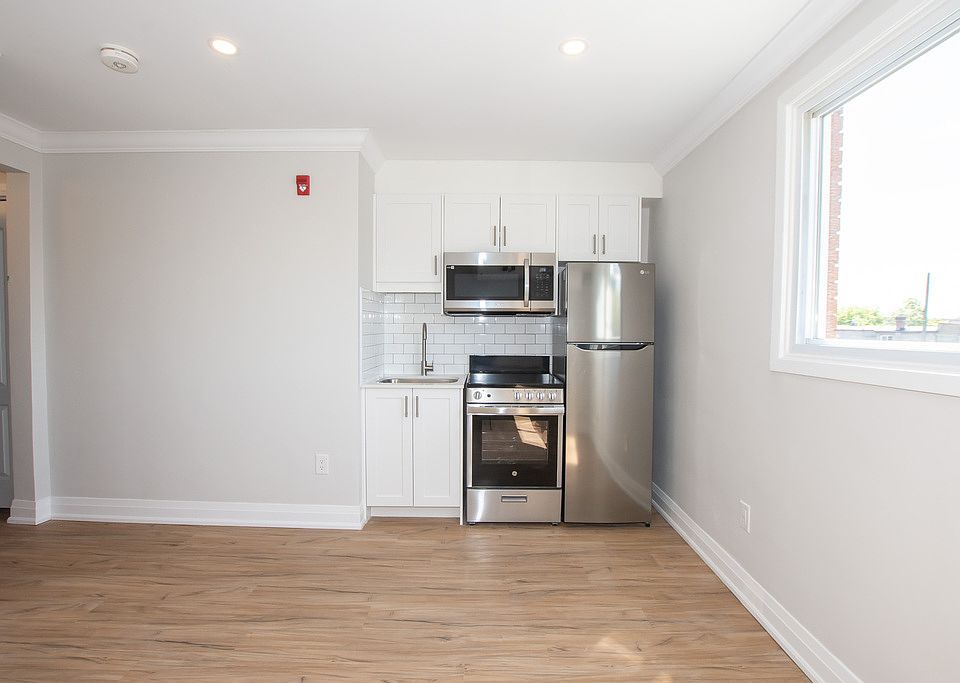 1st image of 81 Empire St #3