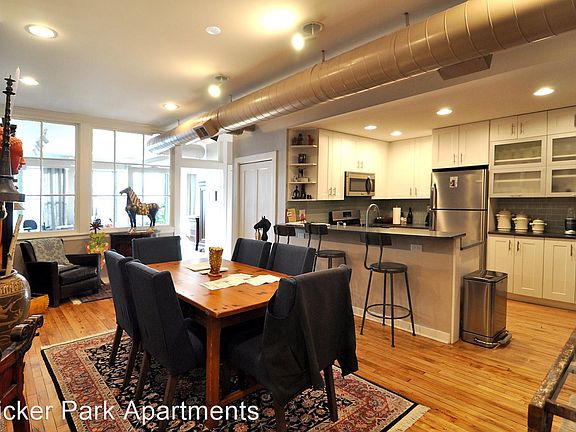3rd image of 1121-23 N Ashland Ave #1121-2