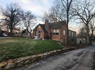 5940 Reeds Rd, Mission, KS 66202