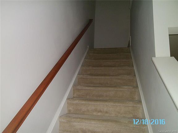 5th image of 312 Langhorne Dr #76
