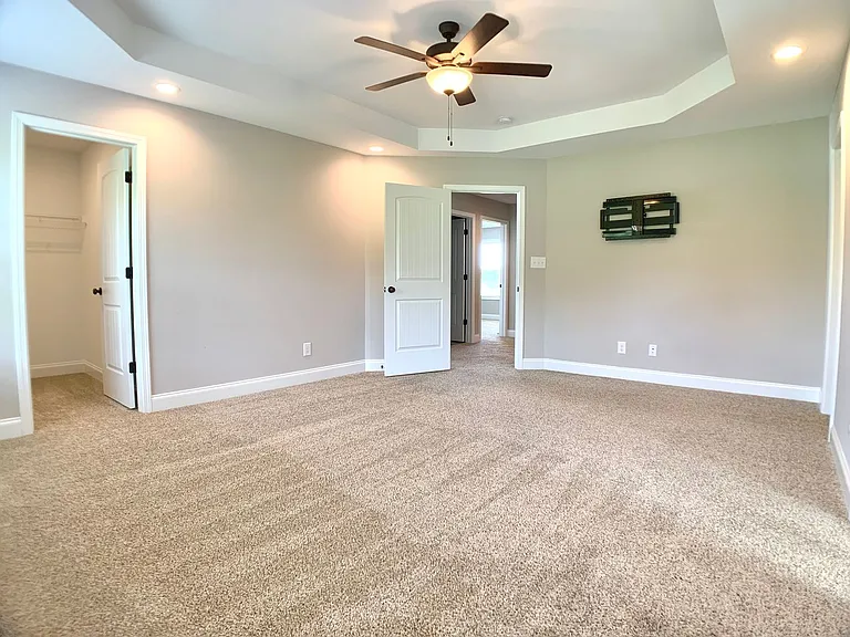 733 Banister Dr — Photo 34