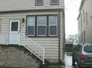 28 E 28th St, Bayonne, NJ 07002