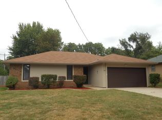 819 W Crestview St, Springfield, MO 65807