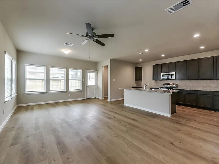 3842 Sugardale St — Photo 10