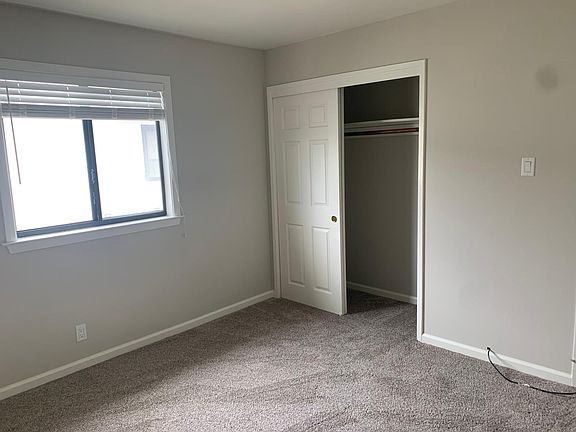 3rd image of 640 Grand Ave #9