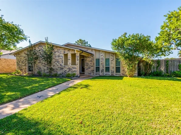 2200 Marble Falls Dr, Carrollton, TX 75007