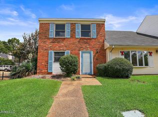 5100 Pine Point Dr, Jackson, MS 39211