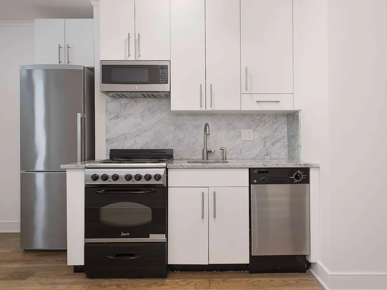 495 Third Avenue — Photo 2