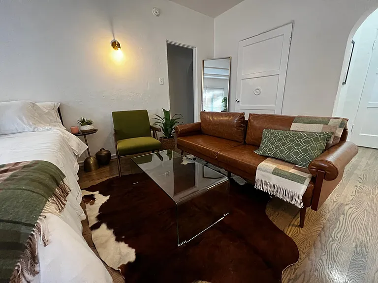 132 S Bedford Dr #105 — Photo 8
