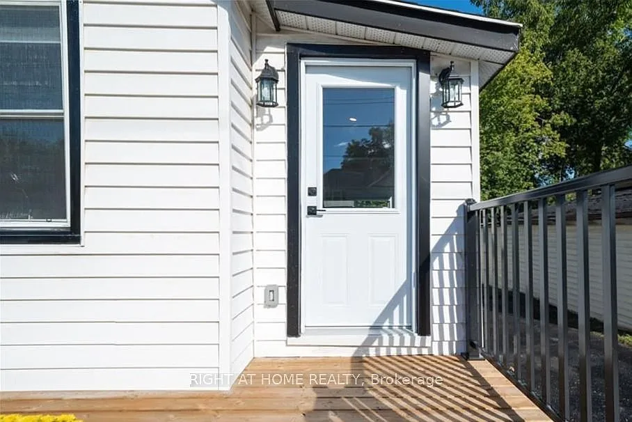 2 bed, $1,900 — Photo 3