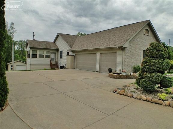 2nd image of 6480 Brookview Dr
