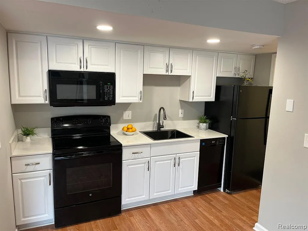 1 bed, 1.0 bath, 650 sqft, $1,525 — Photo 3