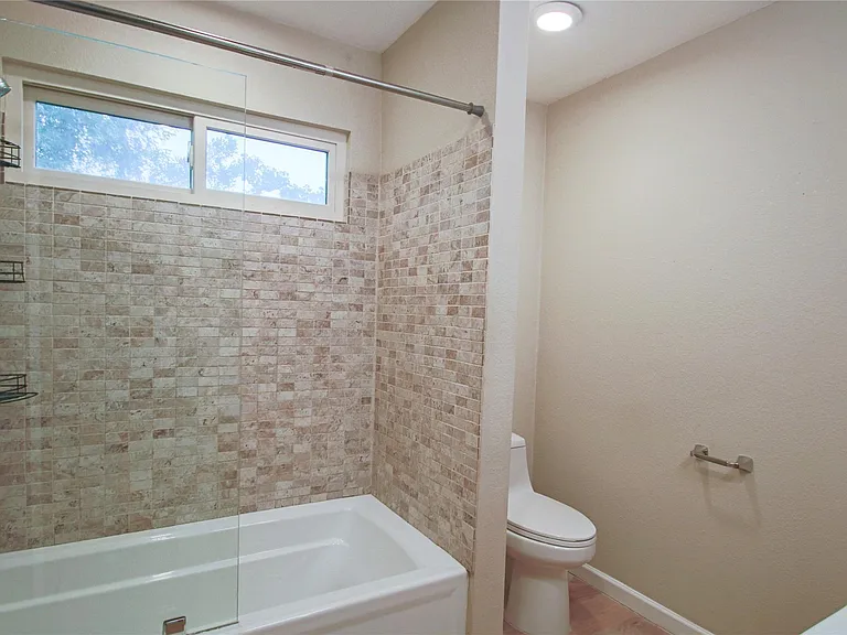 1109 Traci Michelle Dr — Photo 24