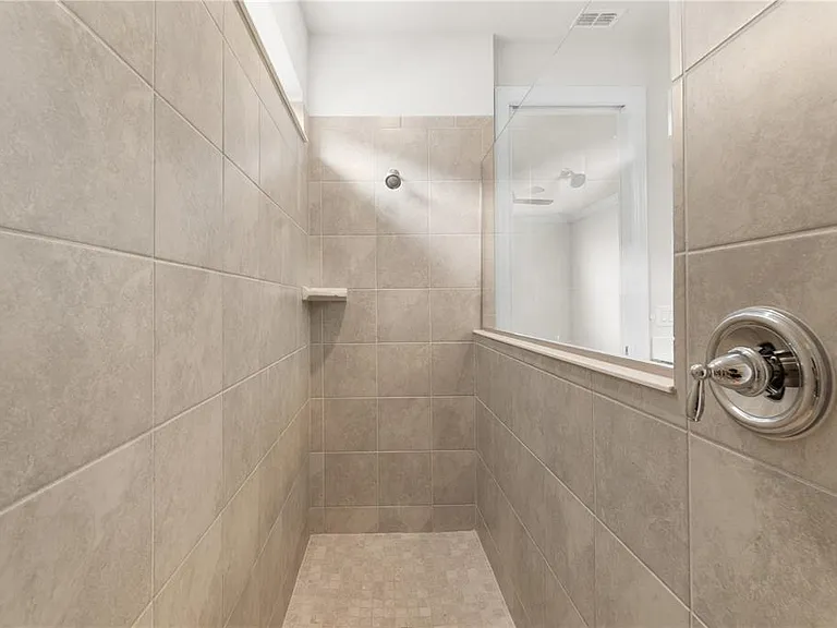 4990 Royal Point Ave — Photo 12
