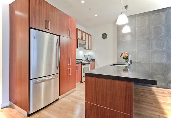 Sold by ROOM Real Estate | media 3