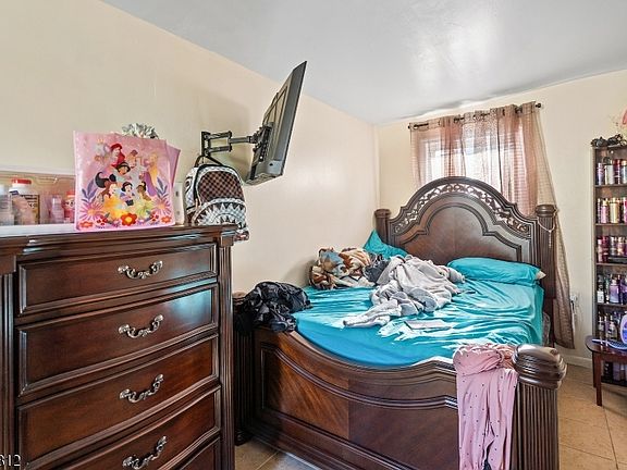 4th image of 11 Mercer St