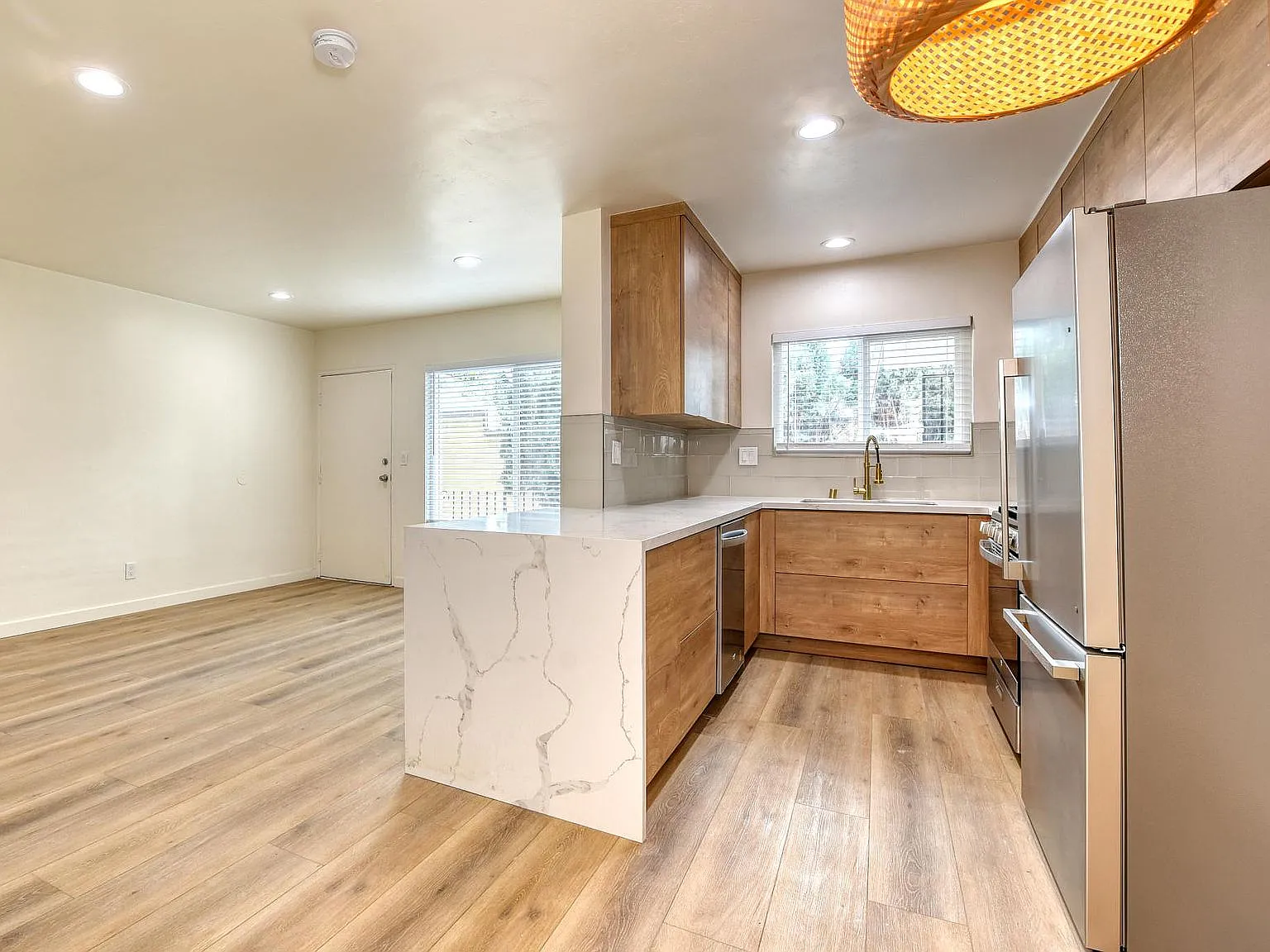 1 bed, 548 sqft, $2,595 — Photo 2