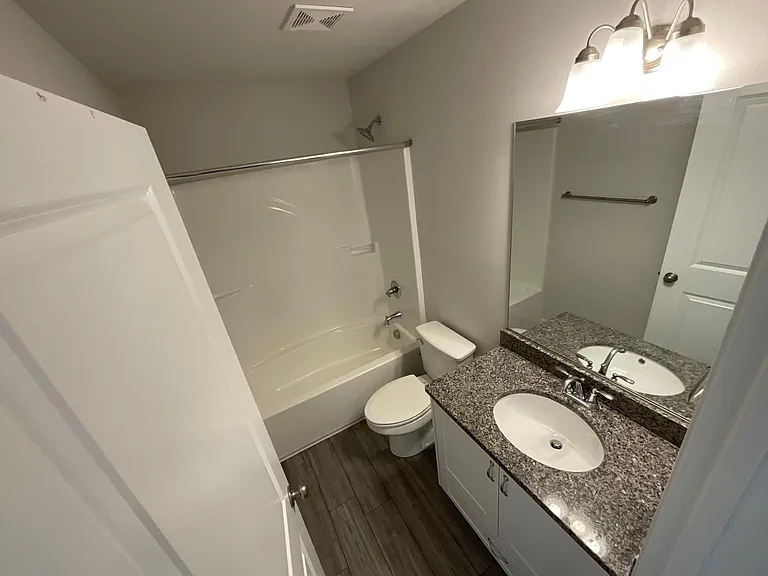 1911 Butternut Dr — Photo 10