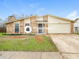 4210 Coronet Ln, Arlington, TX 76017