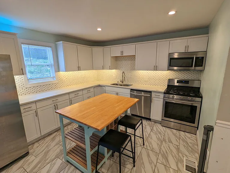 15 Soffel St — Photo 3