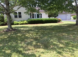 2241 Carmen Dr, Zanesville, OH 43701