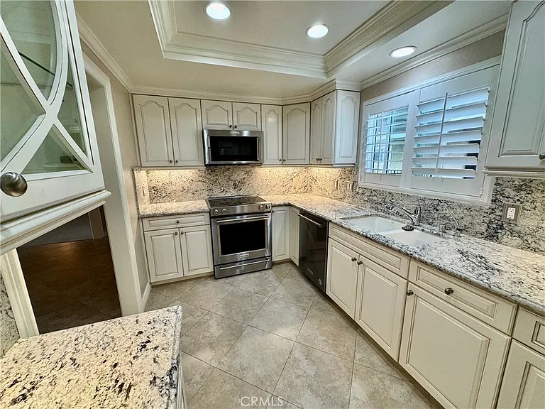 5510 Paseo Del Lago W #2B — Photo 16