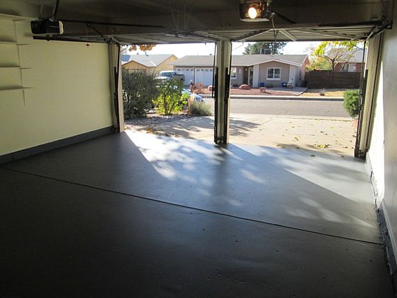 4th image of 1232 Hupmobile Dr NE