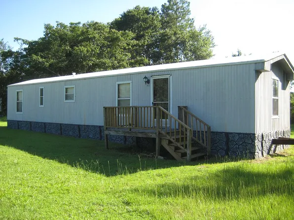 290 Dixie Ln, Bladenboro, NC 28320