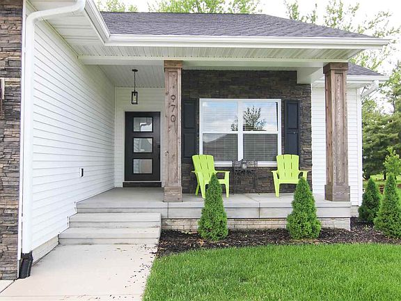 2nd image of 970 Olive Ct