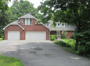 39 Montfort Rd, Wappingers Falls, NY 12590