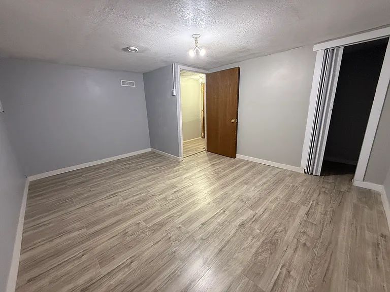2404 Glenwood Ave #1 — Photo 11