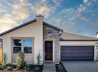 2447 E Okeefe Dr, Fresno, CA 93720