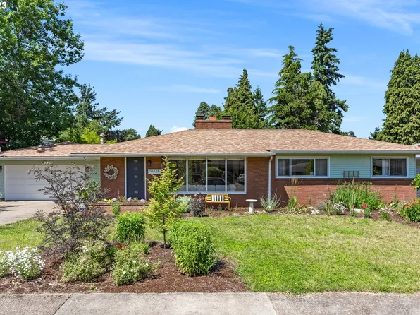 10439 NE Hoyt St, Portland, OR 97220