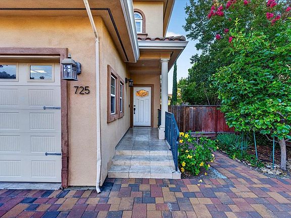 2nd image of 725 W Hacienda Ave