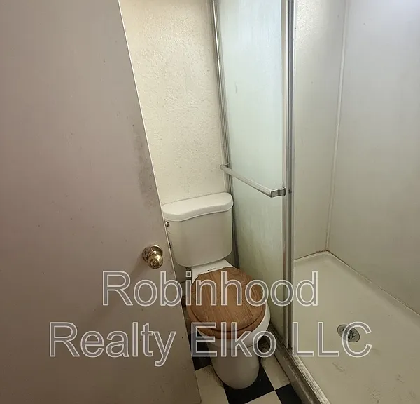 1235 Avenue G — Photo 11