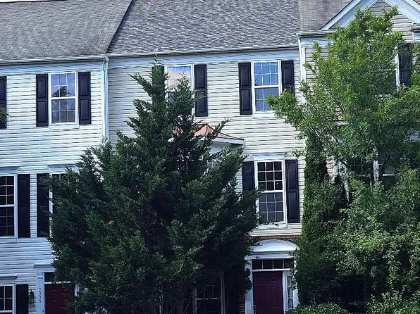 4994 Centreville Farms Rd, Centreville, VA 20120