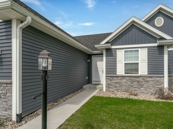 9135 Cottage Xing, Richland, MI 49083