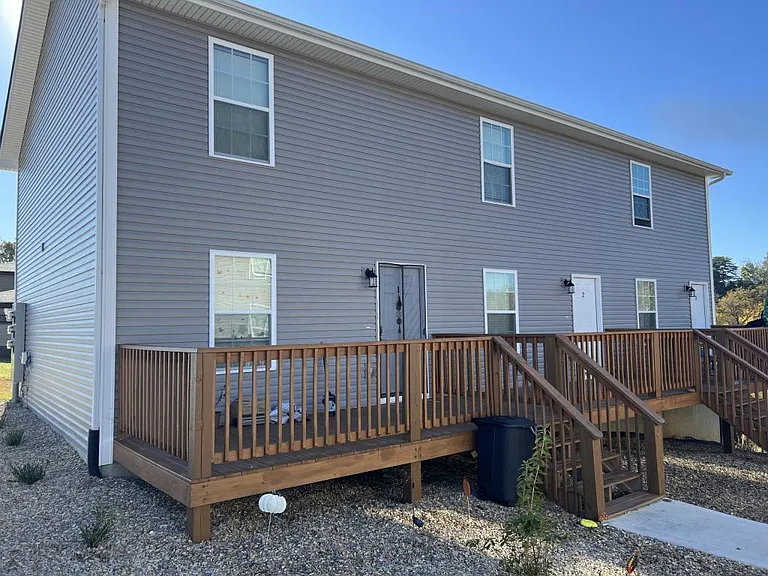 527 Old Knoxville Hwy — Photo 1