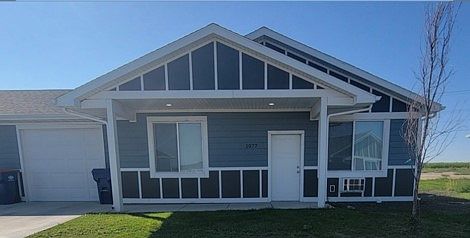 3rd image of 1046 Warrior St #937VIKING