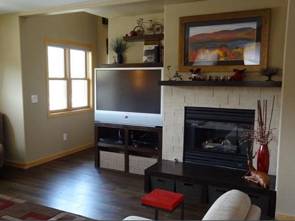 3rd image of 735 Meadow Dr