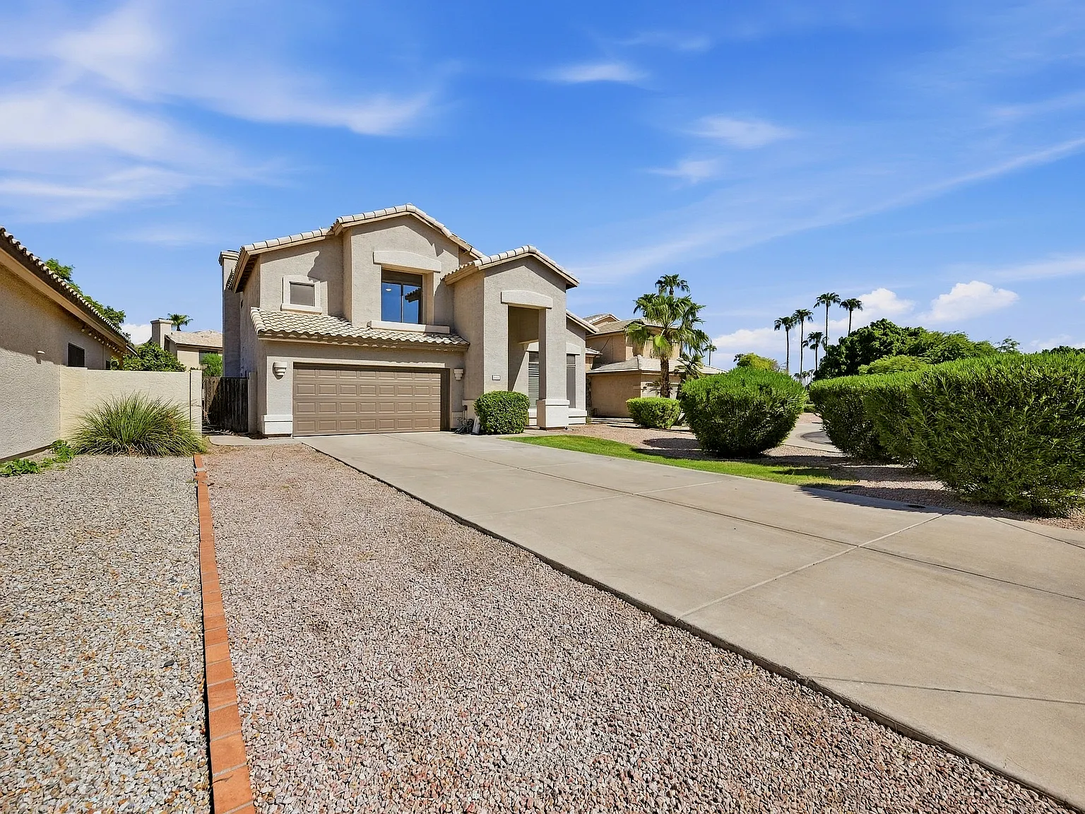 4 bed, 2.5 bath, 2380 sqft, $3,500 — Photo 3