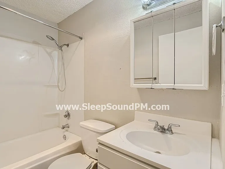 691 Molalla Ave #15 — Photo 2