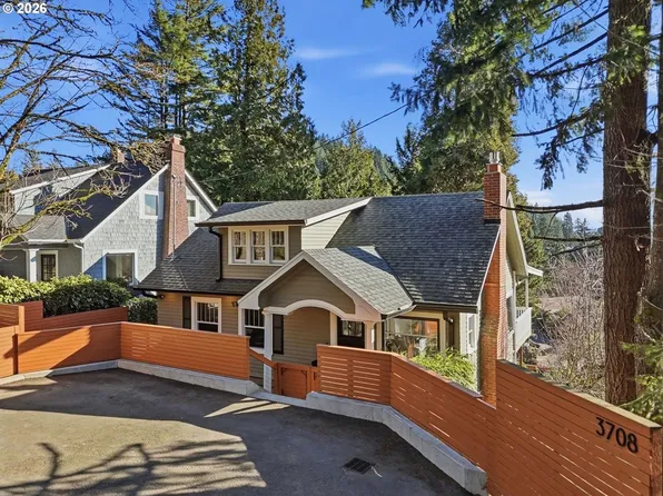 3708 SW Patton Rd, Portland, OR 97221