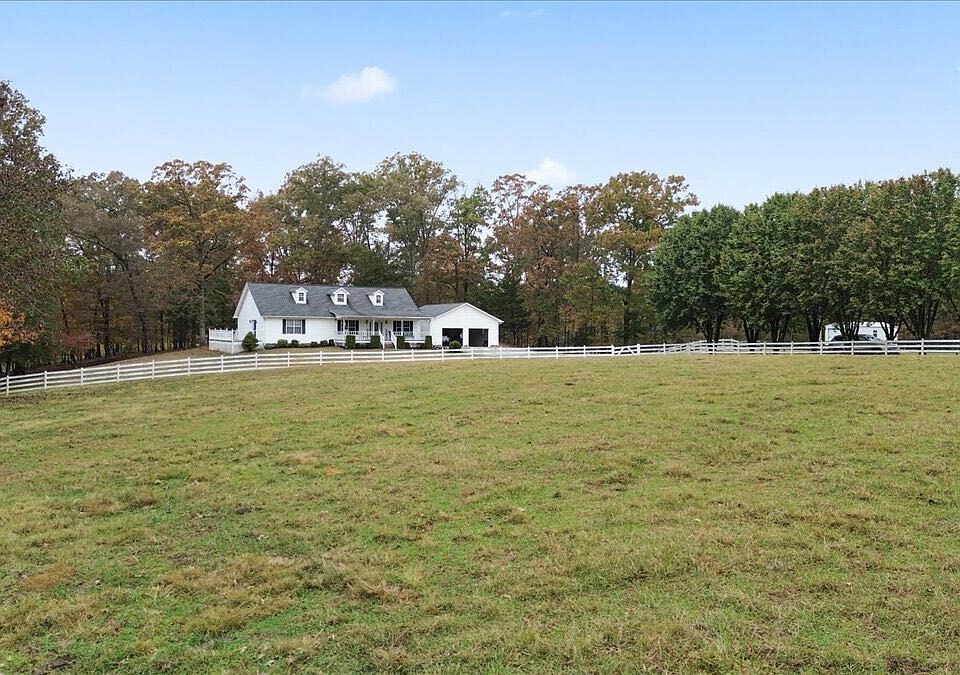 1st image of 871 Robinson Rd