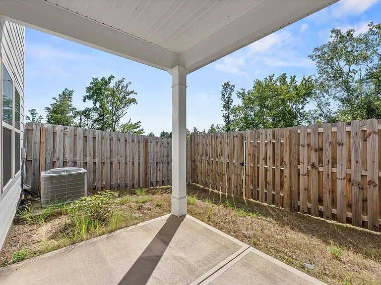 1071 Linsmore Ave — Photo 30