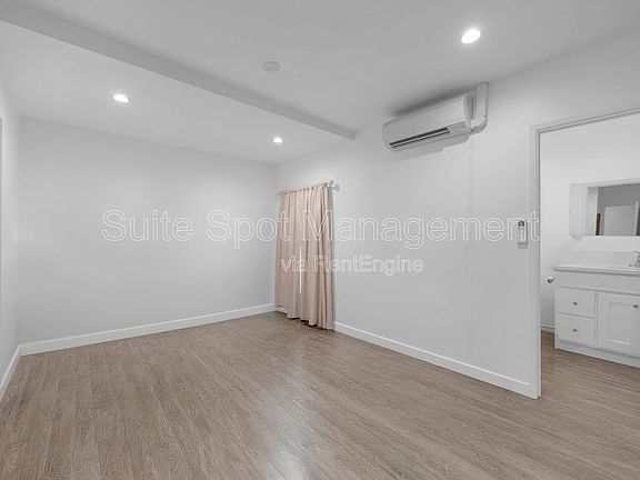 3rd image of 570 N Cambridge St #570